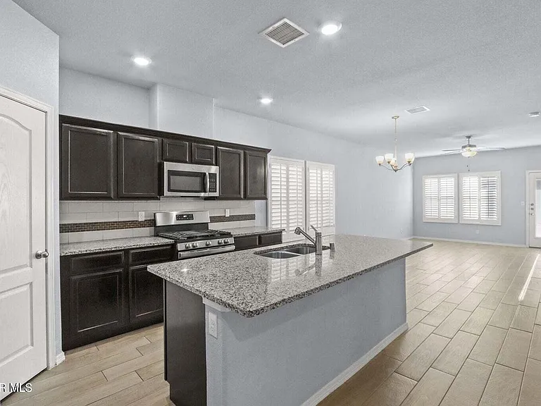 1021 Ultrastar Pl — Photo 8