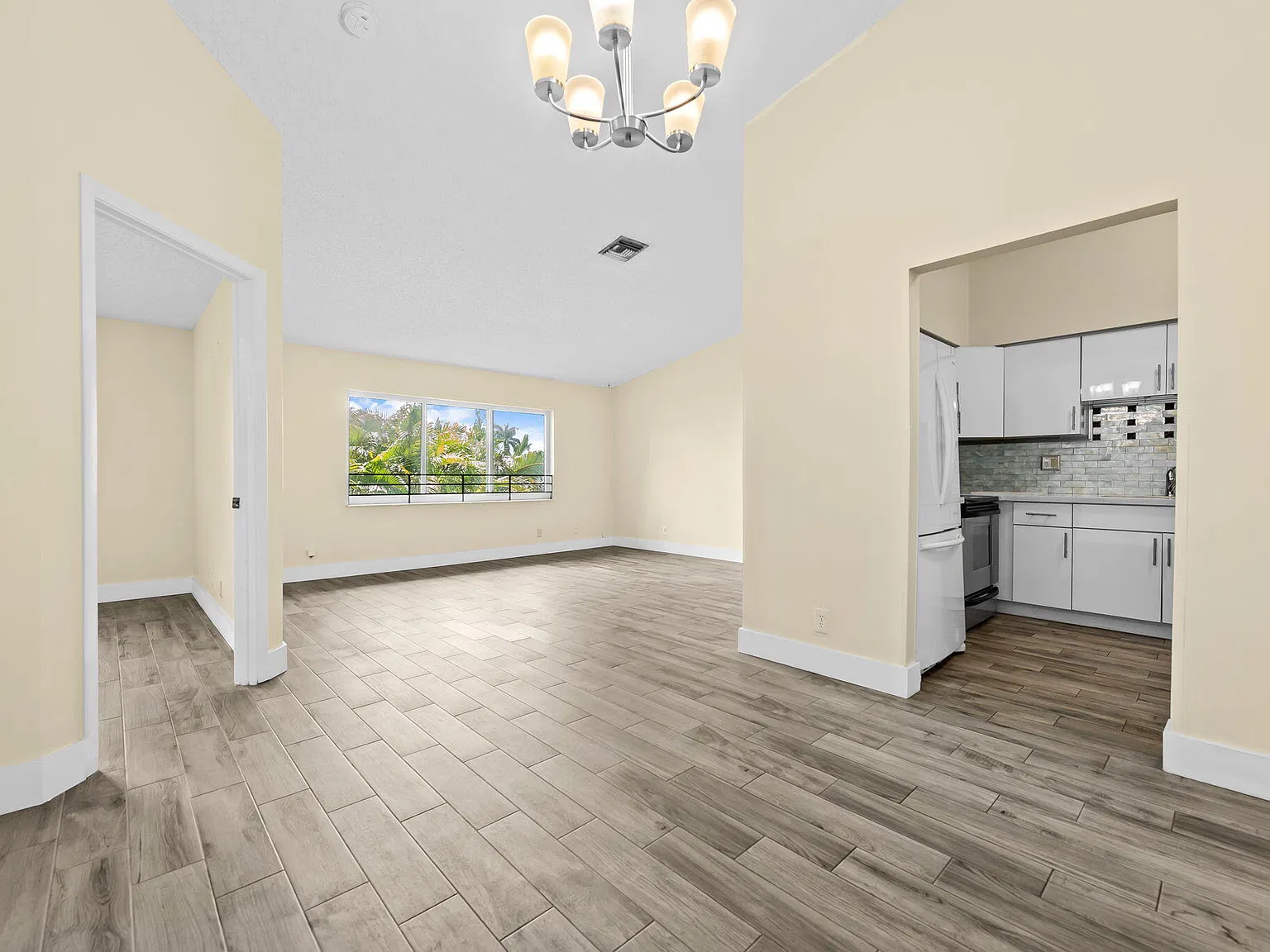 4 bed, 2.0 bath, 1412 sqft, $2,999 — Photo 4