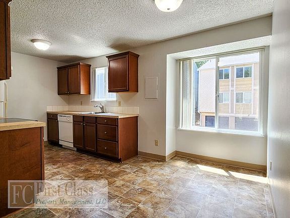 5th image of 3618 SW Beaverton Hillsdale Hwy Unit 25