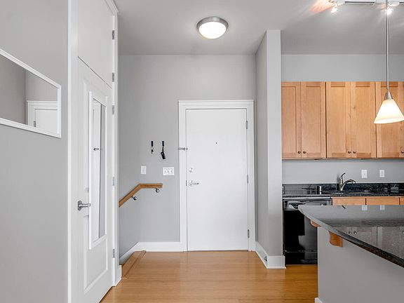 3rd image of 220 Cedar St APT 408