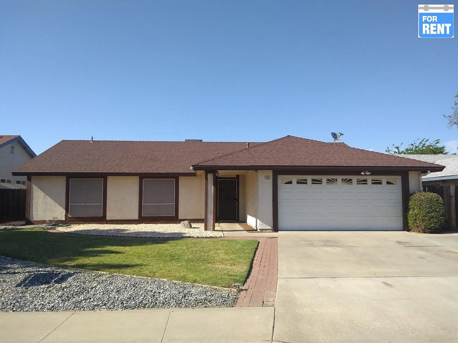 962 E Terrace Dr photo 1