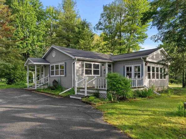 15523 Elkey Rd, Crivitz, WI 54114