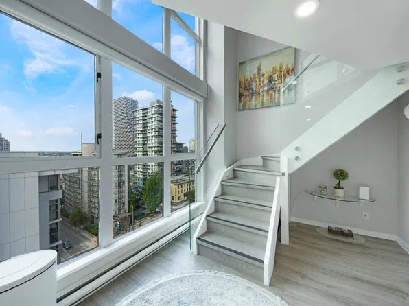 1238 Seymour St #801, Vancouver, BC V6B 6J3