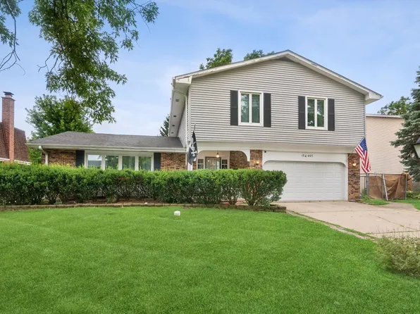 17W467 Portsmouth Dr, Darien, IL 60561