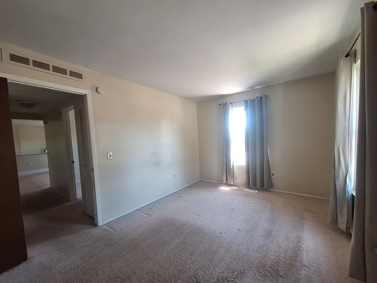 22649 Martin Rd — Photo 11