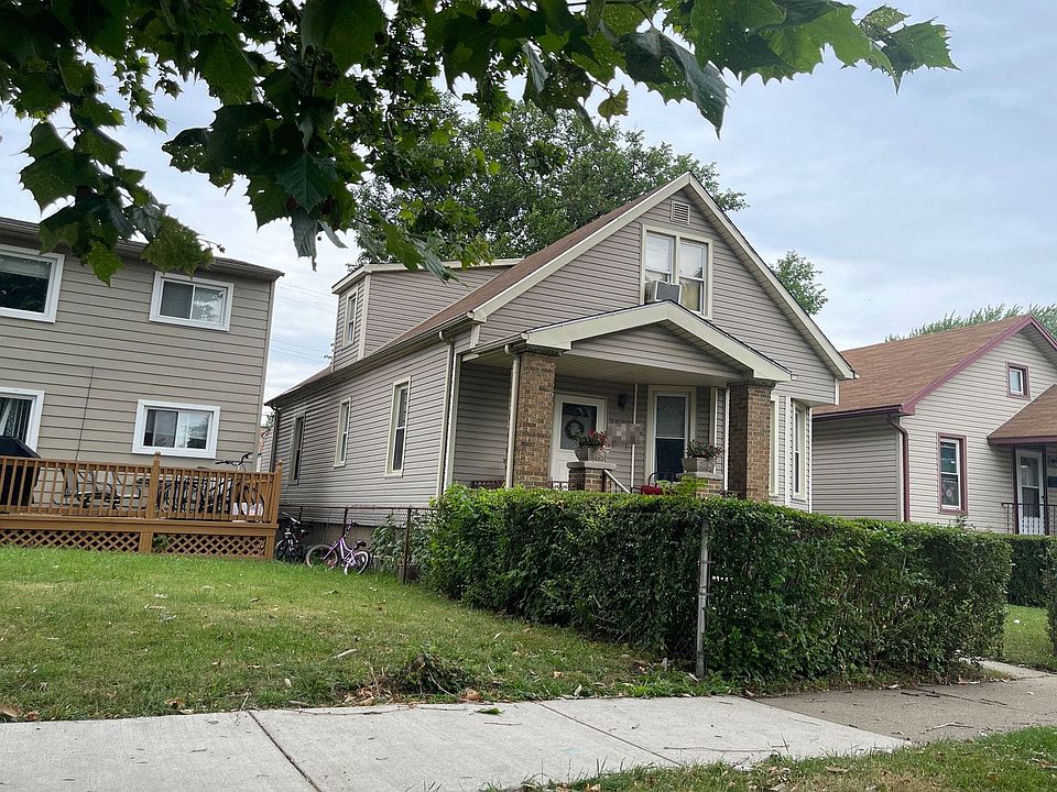 2nd image of 4522 2nd St