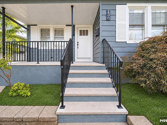 4th image of 136 Gray Street