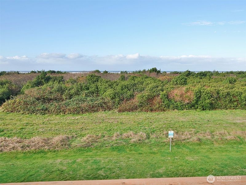 4th image of 643 Ocean Shores Boulevard NW #303