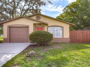 5520 20th St, Zephyrhills, FL 33542