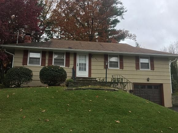 1st image of 601 University Ave