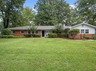 16 Bon Aire Dr, Saint Louis, MO 63132