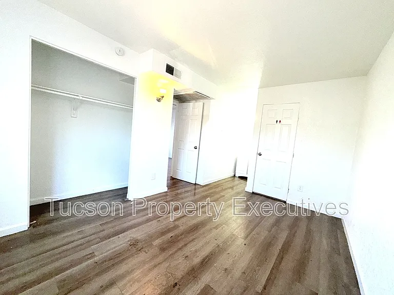 3810 E Monte Vista Dr #107 — Photo 3