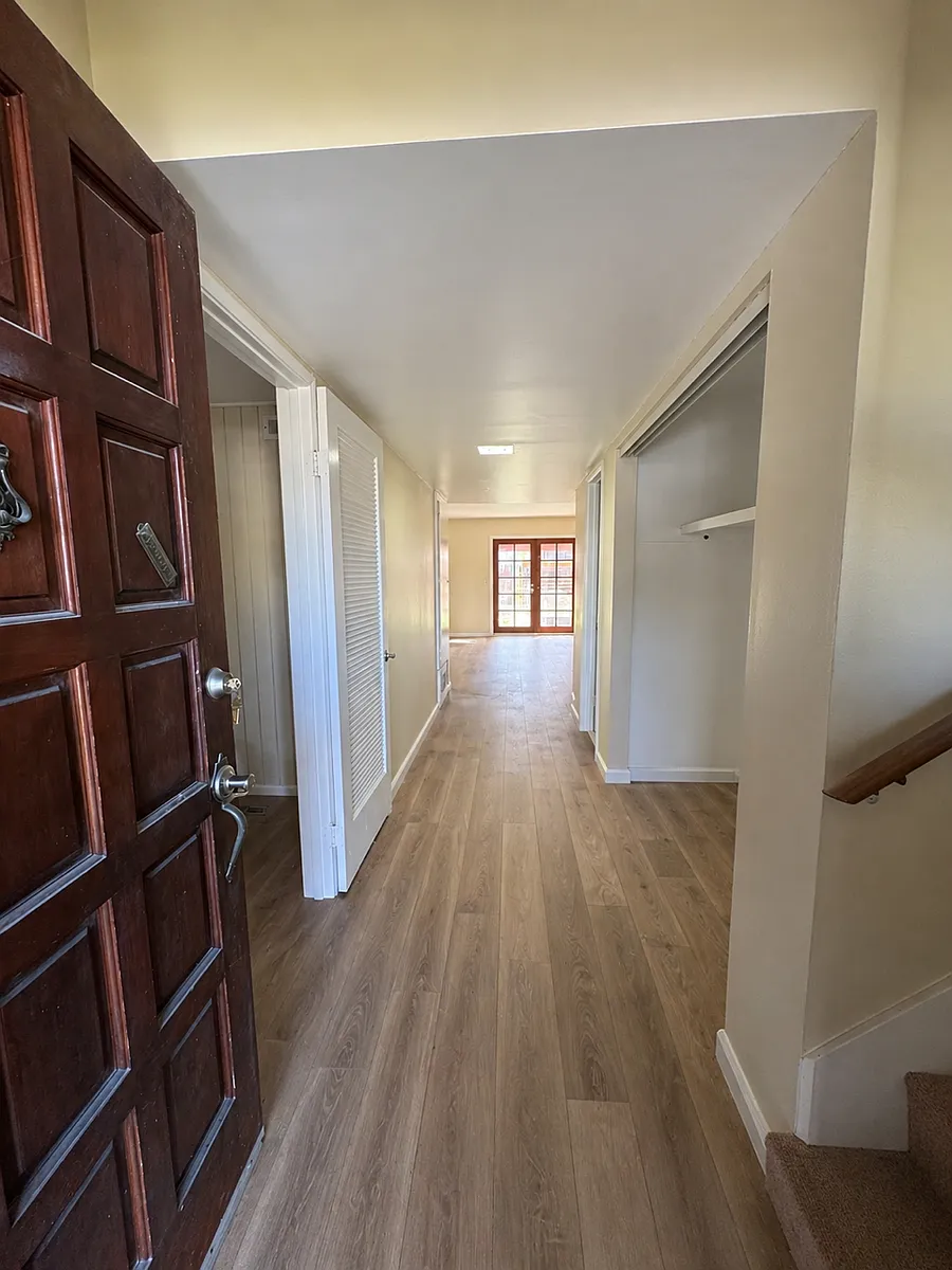 Building Photo - 2434 Seawind Dr