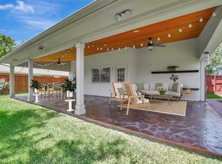 5051 Kleinbrook Dr, Houston, TX 77066