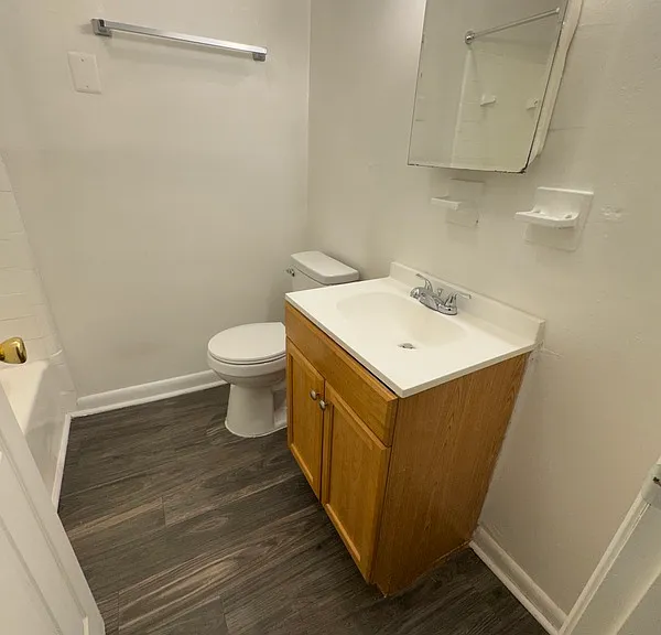 416 S West St #8 — Photo 5
