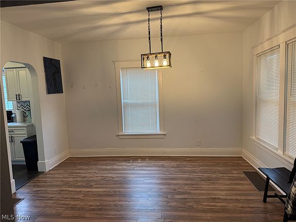 5th image of 675 Oxford Ave