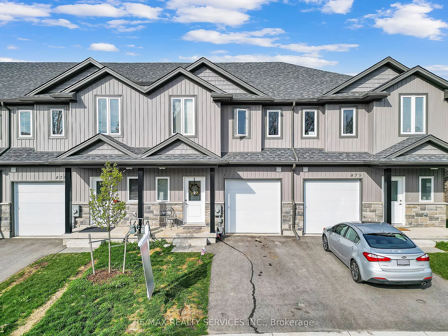 3 bed, $2,500 — Photo 1