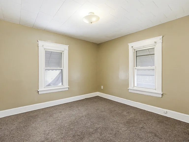 691 Lafollette St — Photo 11