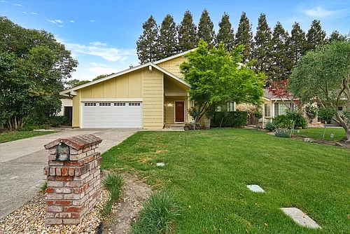 108 Castleton Ct Photo 1