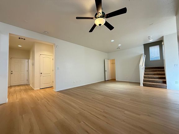 2nd image of 10559 La Campana St