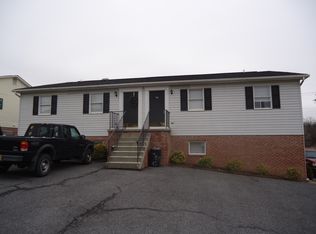 700 Thomas Ln APT B, Martinsburg, WV 25401