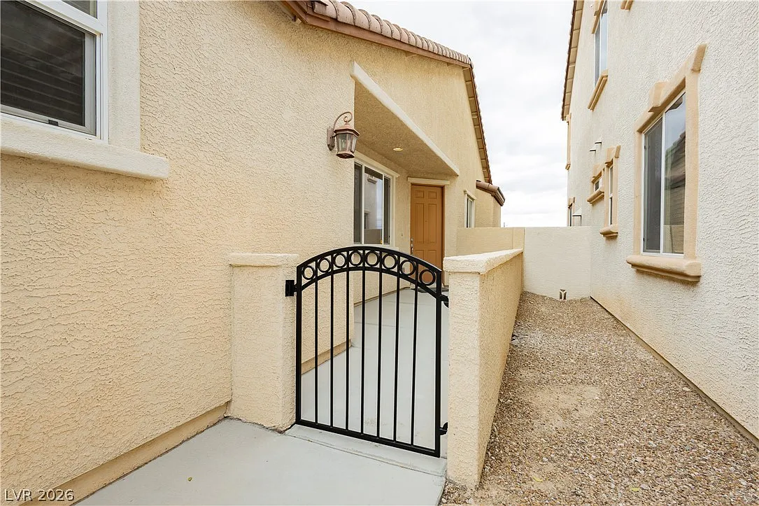 3 bed, 3.0 bath, 1620 sqft, $2,650 — Photo 4