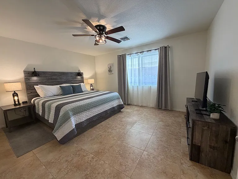 2416 N Ridge Ave — Photo 15