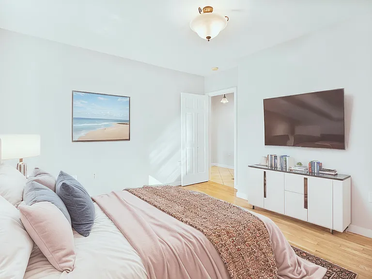 47 Campbell St #2 — Photo 9