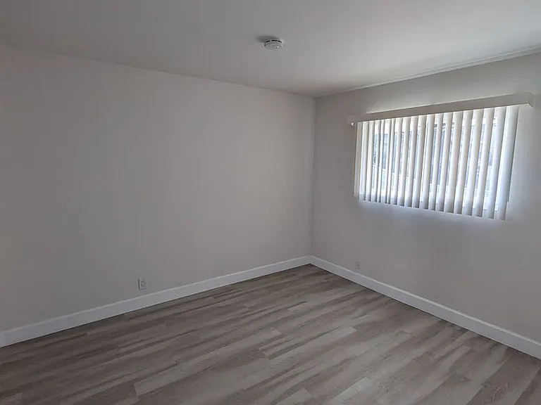 Vista Capri Apartments in Kearny Mesa — Photo 30
