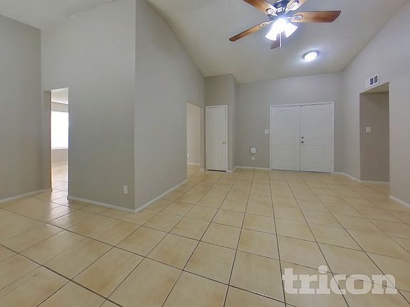 4th image of 4055 W Desert Cove Ave