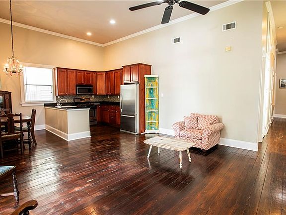 3rd image of 4847 Magazine St #A