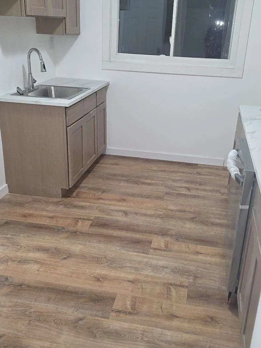 3 bed, 1000 sqft, $1,375 — Photo 2