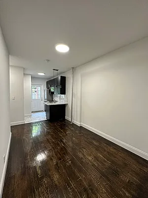 Rented by Besen Partners, LLC | media 10