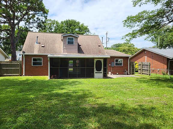 4th image of 9412 Willow Ct