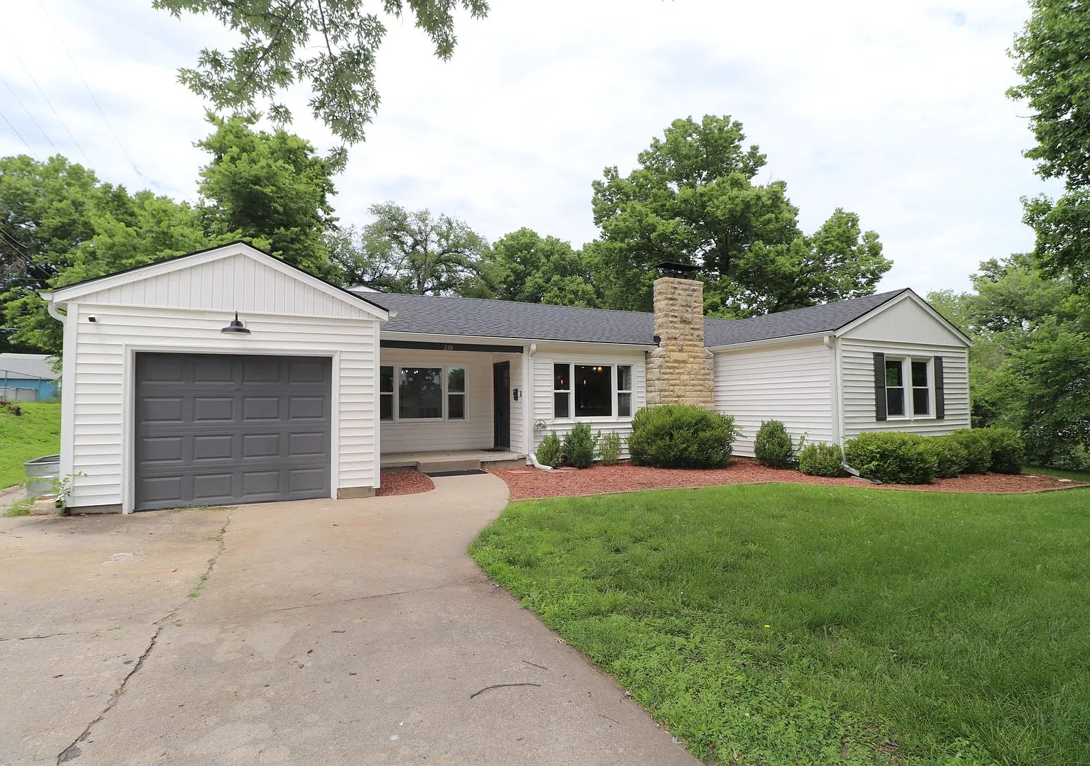 Gorgeous Home for Rent — Photo 1