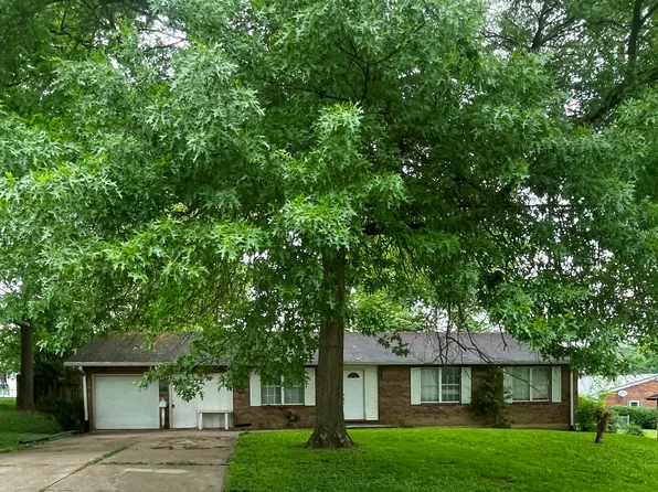 403 Chapel St, Falmouth, KY 41040