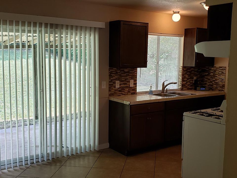 1st image of 7434 Mountain Oak Trl