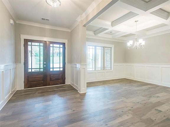 5th image of 1099 Eagles Brooke Dr