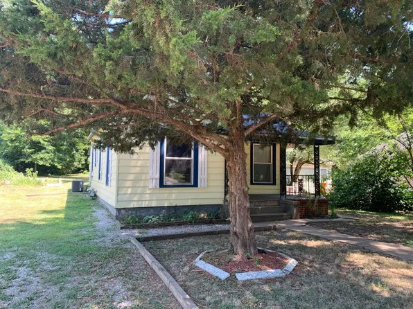 1444 N Sherman Ave, Springfield, MO 65802