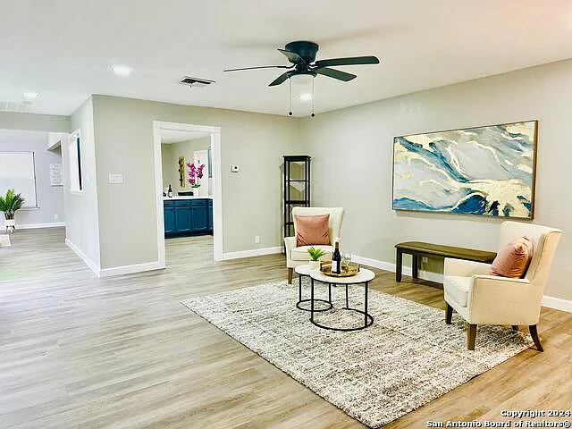 3 bed, 2.0 bath, 1947 sqft, $1,995 — Photo 3