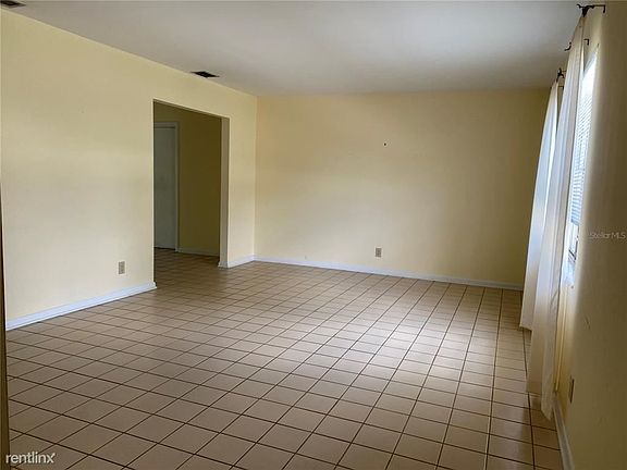 2nd image of 7918 N Woodlynne Ave