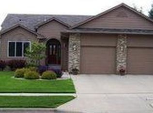 3244 S Grace Ave, Sioux Falls, SD 57103