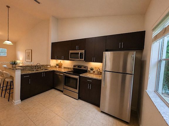5th image of 3431 W 80th St APT 207