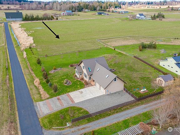 2nd image of 3240 White Swan Lane