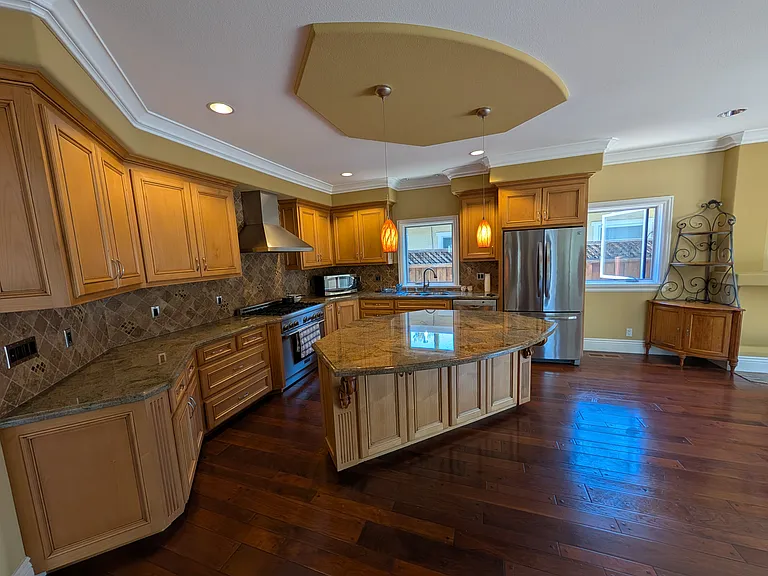 262 Los Gatos Blvd — Photo 4
