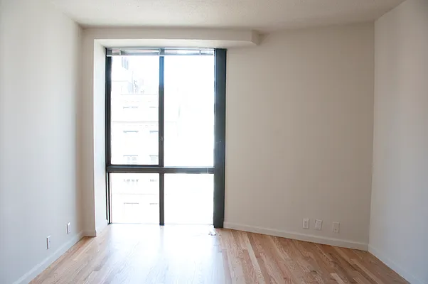 Rented by Weinberg Properties | media 8