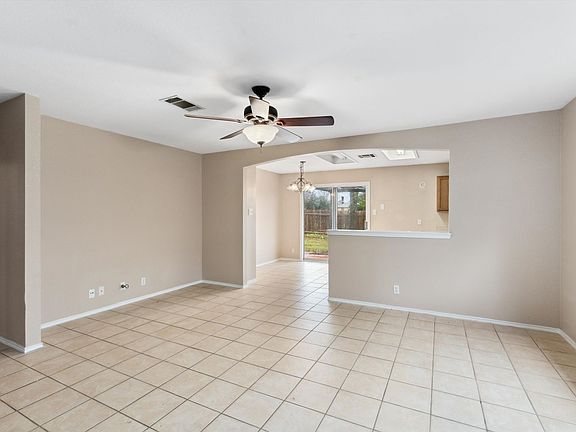 5th image of 107 McCarthur Dr