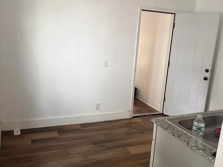 431 Hollenbeck St — Photo 11