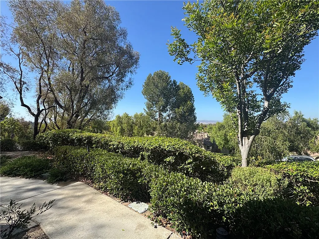 2 bed, 953 sqft, $2,995 — Photo 2