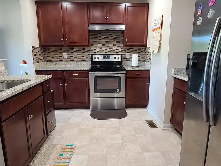 1036 Autumn Crest Ln — Photo 9